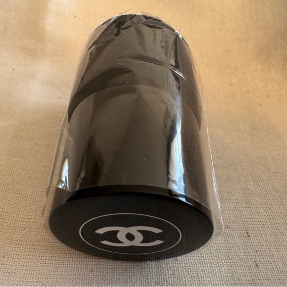 Chanel LES PINCEAUX DE CHANEL Foundation Sponge Brush Full Size New! Authentic - Picture 1 of 7